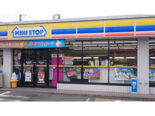 ミニストップ本野町店(コンビニ)まで950m グランドガーデンカルムⅡ