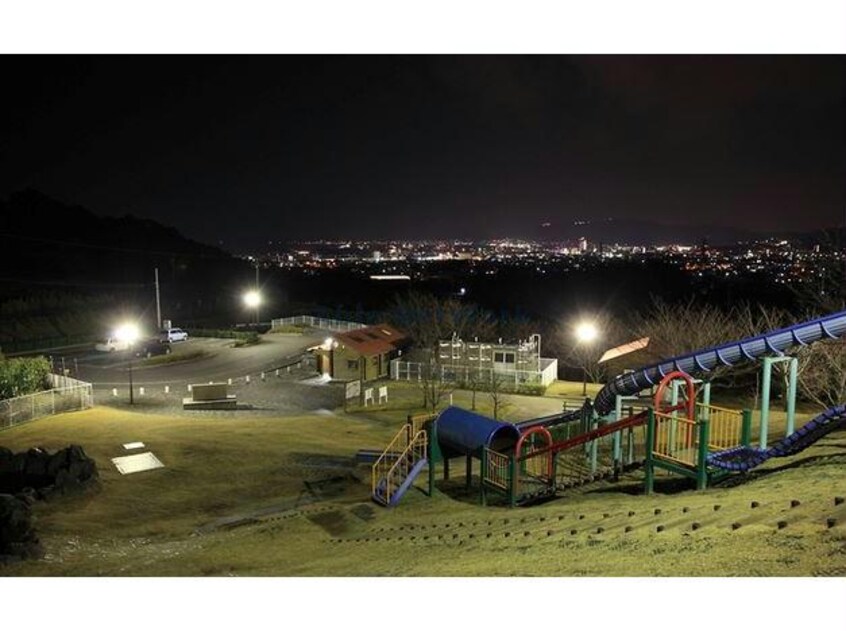 弘法山公園(公園)まで1037m ラフォーレ森