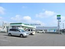 ファミリーマート豊川野口町北店(コンビニ)まで335m エラク１０９