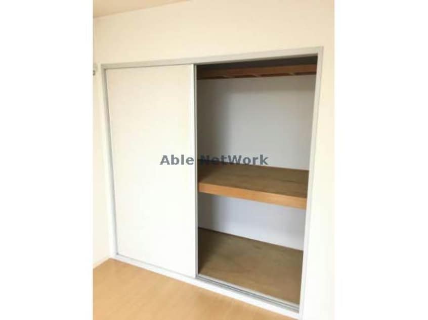  クレストアベニュー西香ノ木