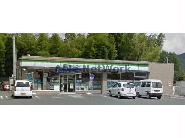 ファミリーマート新城有海店(コンビニ)まで1019m フレグランス水上