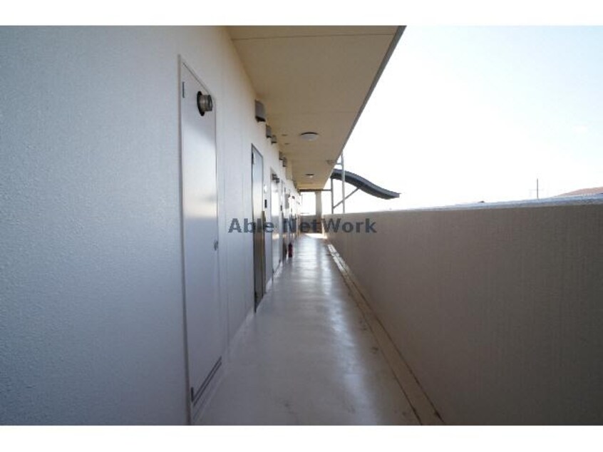 白を基調とした洗練された雰囲気 グランドガーデンインペリアル