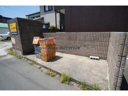 敷地内ゴミ置き場