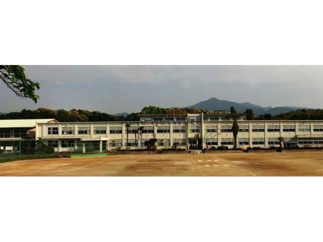 豊川市立一宮東部小学校(小学校)まで1344m ハラマキハイツＧ