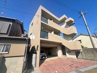 ヴィラモンターナ