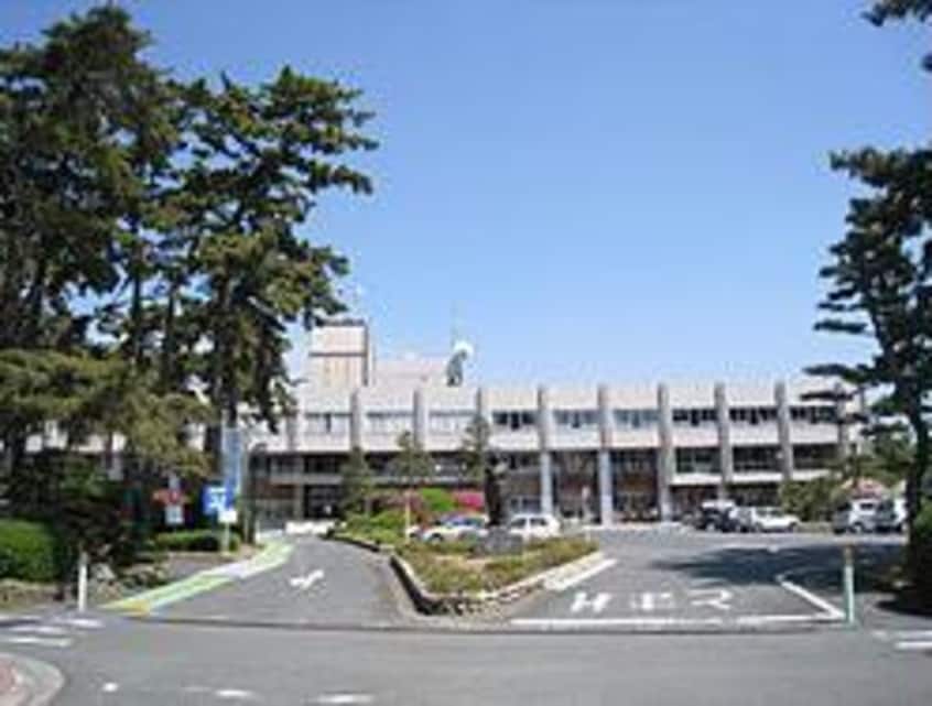 豊川市役所(役所)まで2080m ＬＩＬＡＳ