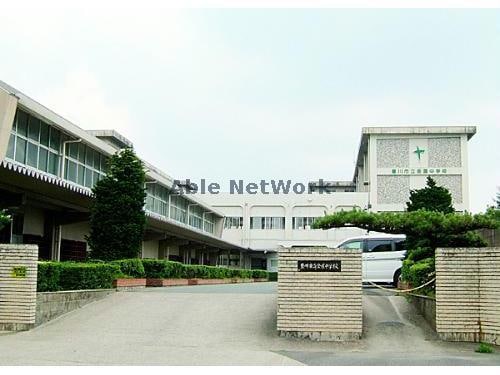 豊川市立金屋中学校(中学校/中等教育学校)まで871m チェレステ