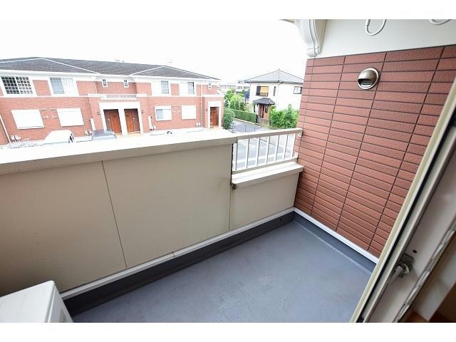  ノイ・ブリーゼＣ