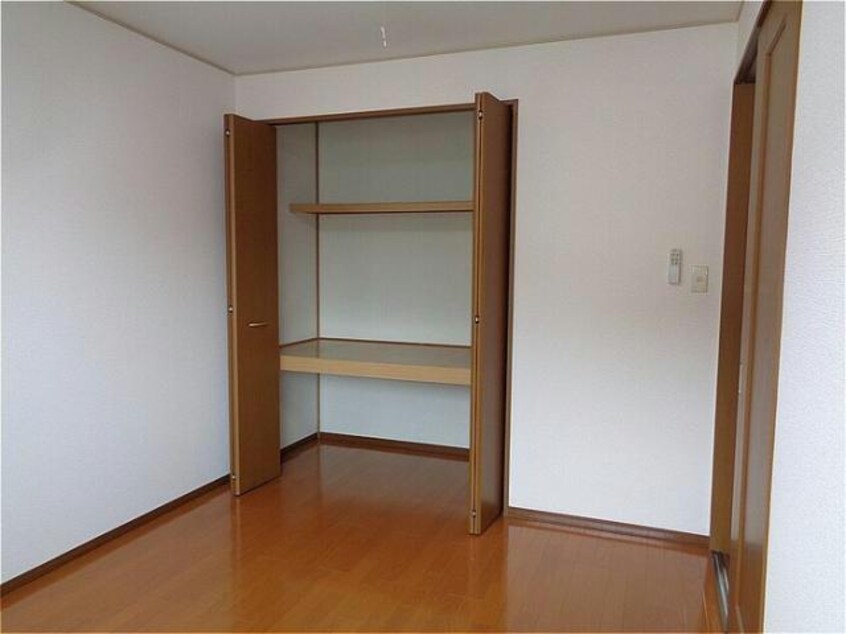  サンパティークＡ