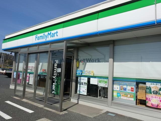ファミリーマート市原五井中央店(コンビニ)まで307m カスタリア