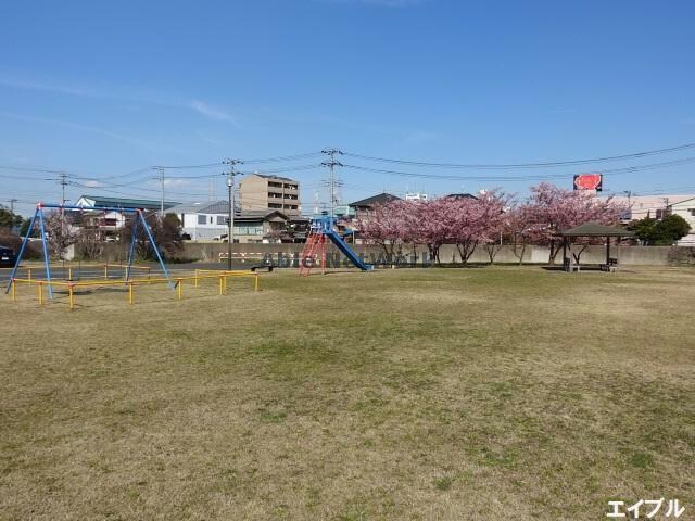 公園まで(公園)まで5m※公園目の前です。 木島蔵波貸家