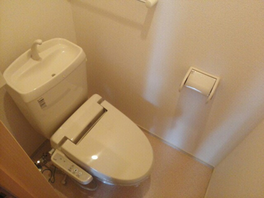  アルモニー