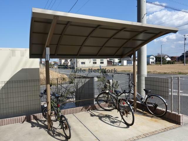 駐輪場 リヴィエラ