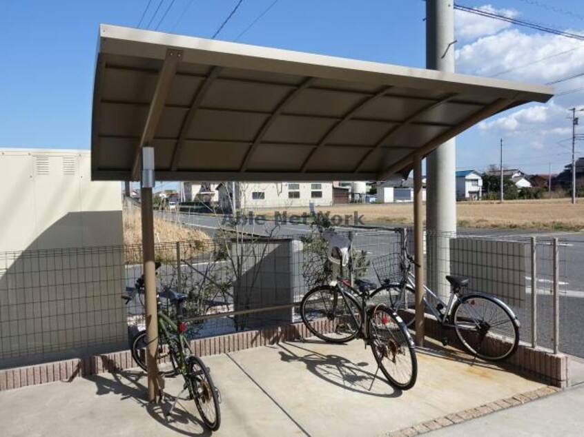 駐輪場 リヴィエラ