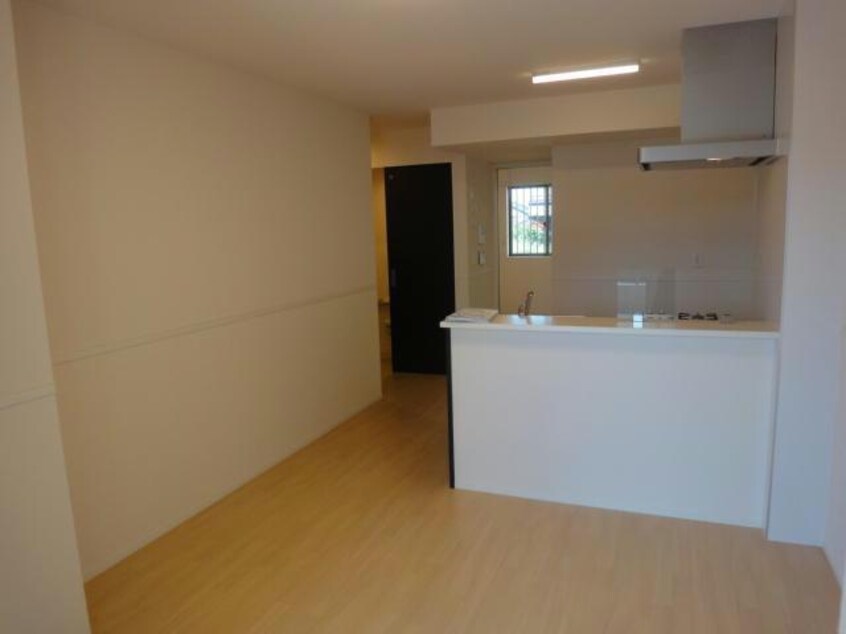  ユニヴァリィ　パレス