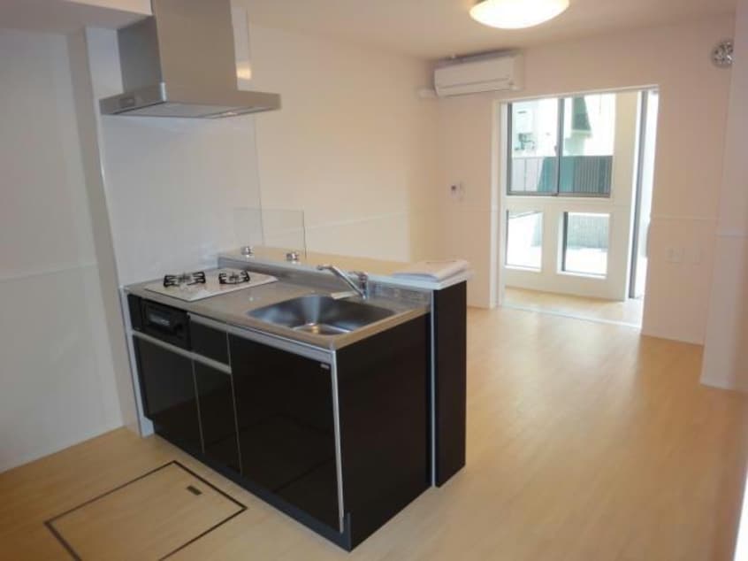  ユニヴァリィ　パレス