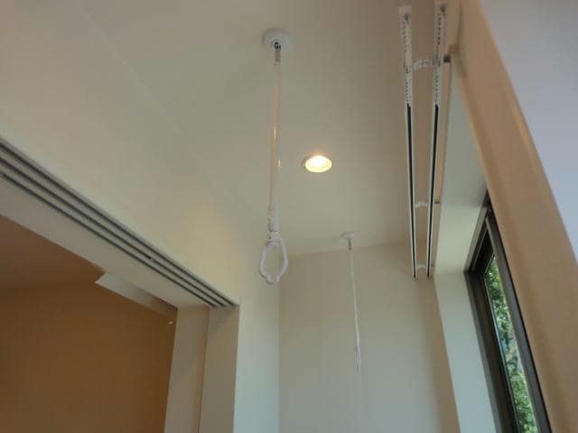  ユニヴァリィ　パレス