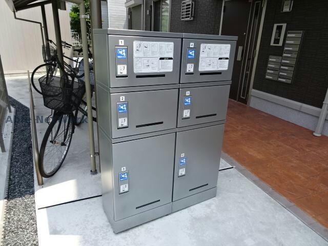 宅配ボックス グラナータ