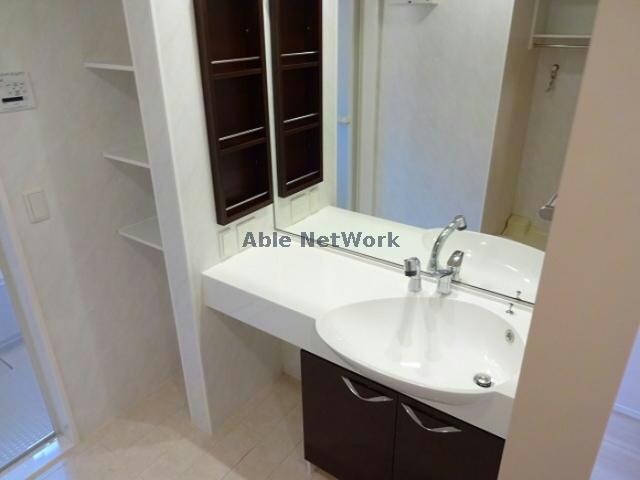 シャンプードレッサー エスポワール上村Ｂ