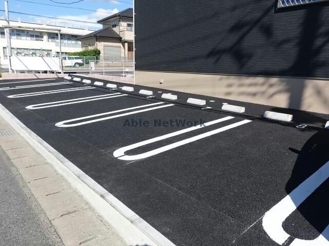 敷地内駐車場・ダブルライン フェリーチェ五井