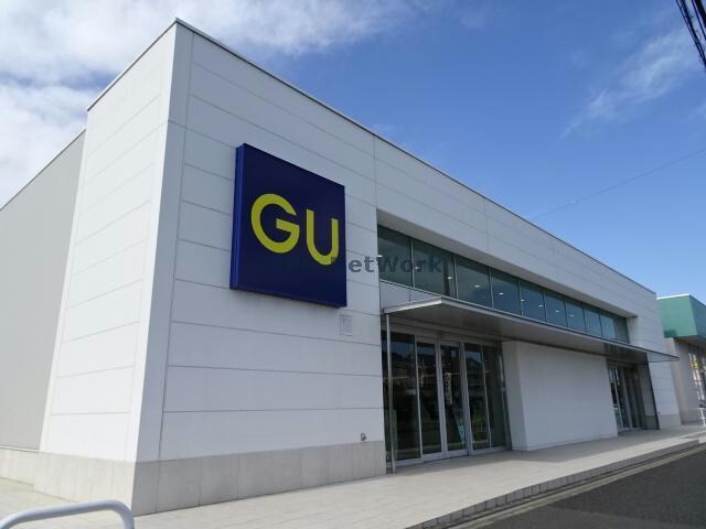 ジーユー木更津店(ショッピングセンター/アウトレットモール)まで1589m フロラシオン西館