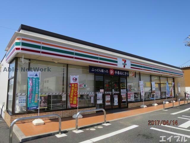 セブンイレブン袖ケ浦駅北口店(コンビニ)まで835m エスフィオーレ