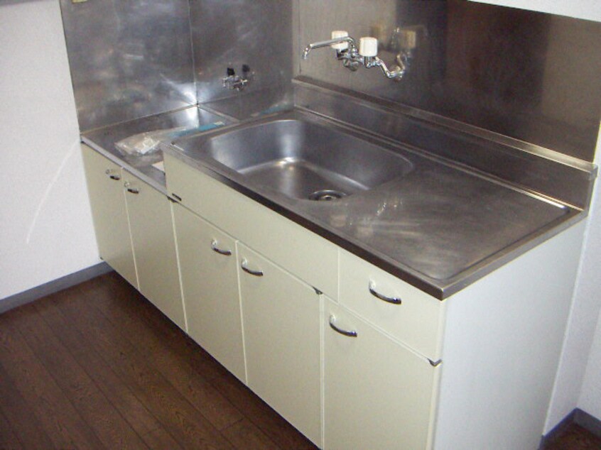  東海道本線/浜松駅 バス7分本郷南下車:停歩4分 1階 築31年