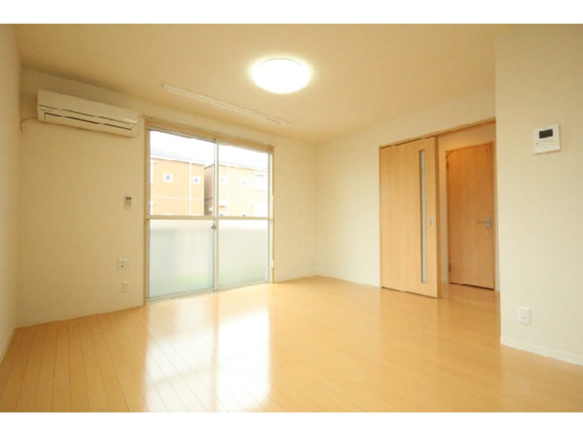 写真は同物件反転タイプ コーポソレイユⅤ