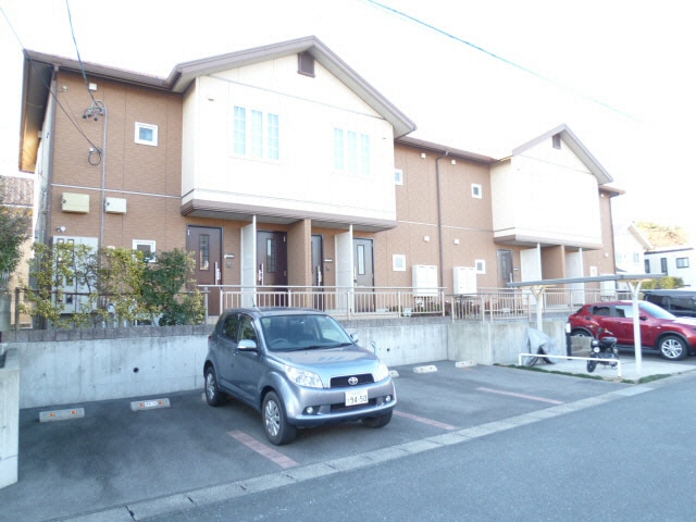  東海道本線/新居町駅 車移動　5分1.8km 1階 築18年