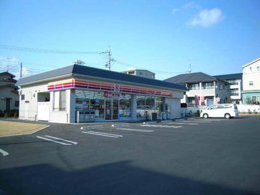 サークルK浜松大平台三丁目店(コンビニ)まで71m 東海道本線/浜松駅 バス23分大平台３丁目東下車:停歩2分 2階 築26年