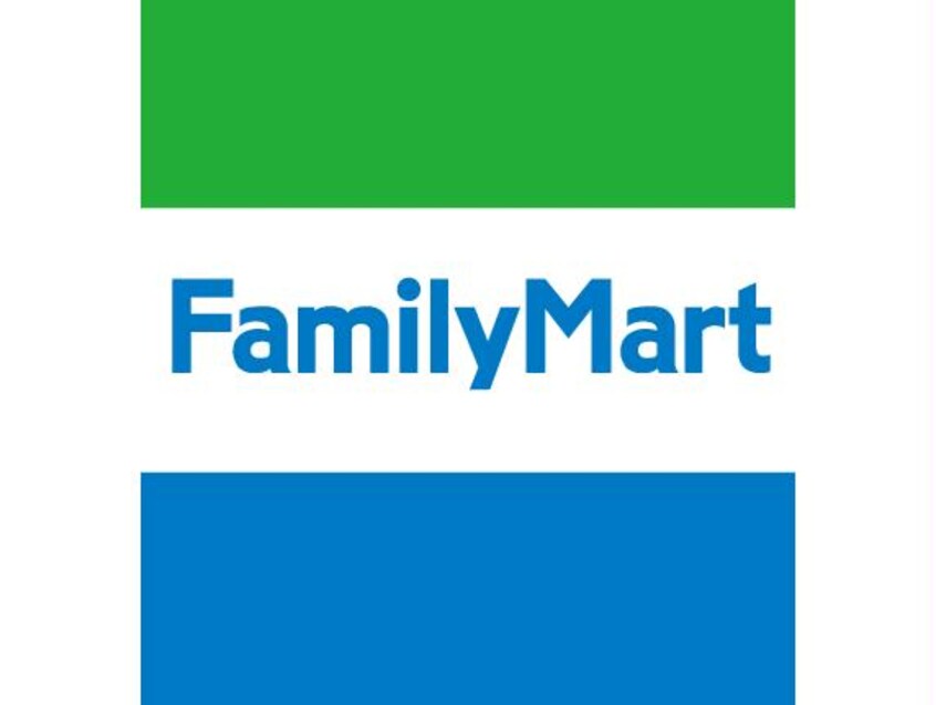 ファミリーマート浜松小沢渡店(コンビニ)まで780m Claritt　(クラリット）