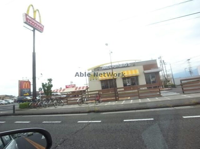 マクドナルド大垣静里店(その他飲食（ファミレスなど）)まで1987m プラーノ川瀬　Ｂ