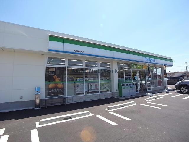 ファミリーマート大垣静里町店(コンビニ)まで1798m レスパスドルポⅡ