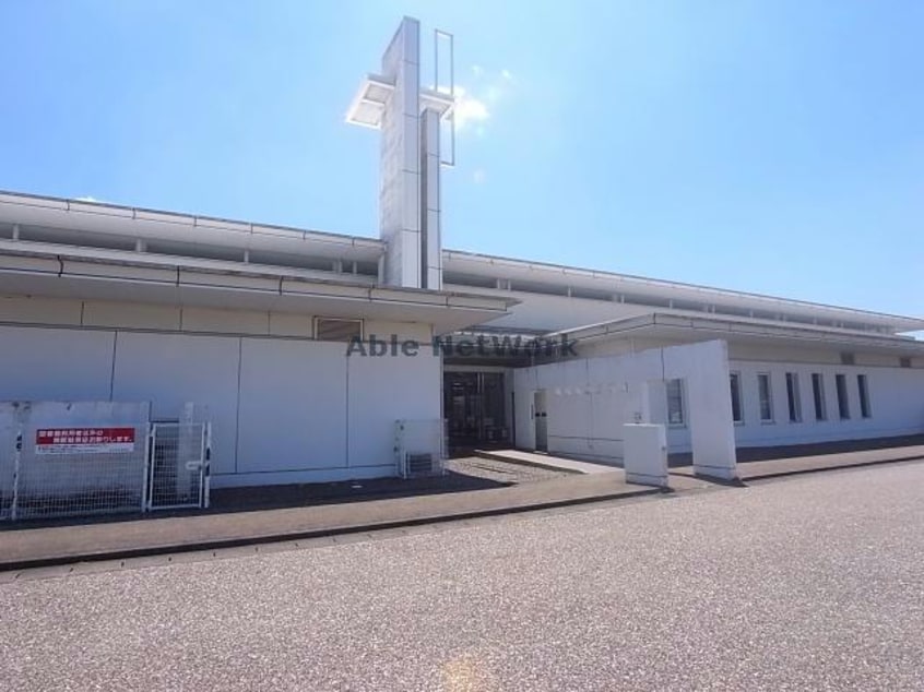 神戸町立図書館(図書館)まで1597m フォートレス21Ａ