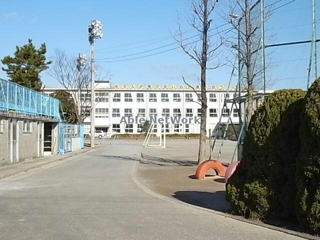 大垣市立小野小学校(小学校)まで1260m プラッサムコート万石