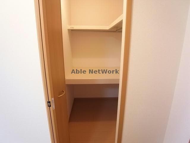 ウォークインクローゼット コートデイジー　Ｂ