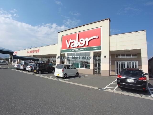 バロー揖斐川店(スーパー)まで444m セレッソ・フローラーリアＣ