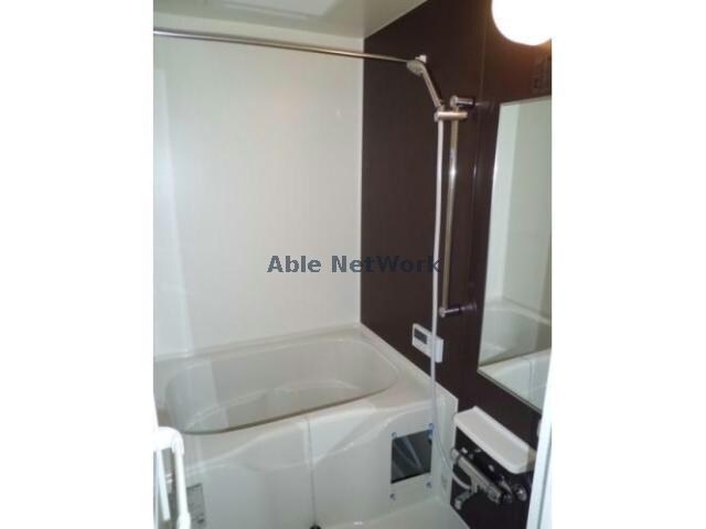  イースト　アヴェニュー