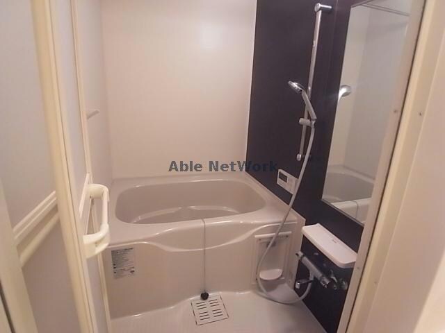  イースト　アヴェニュー