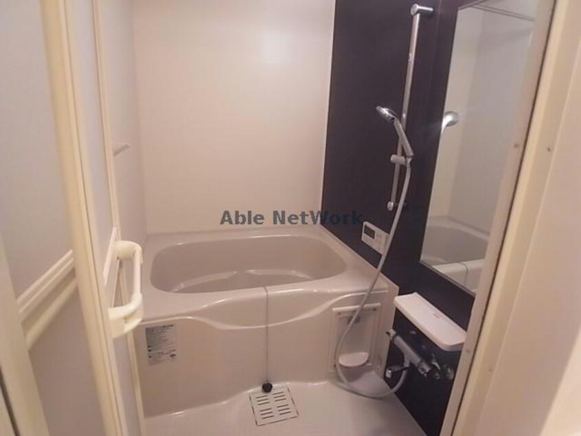  イースト　アヴェニュー