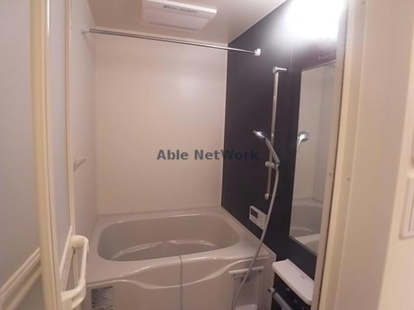  イースト　アヴェニュー