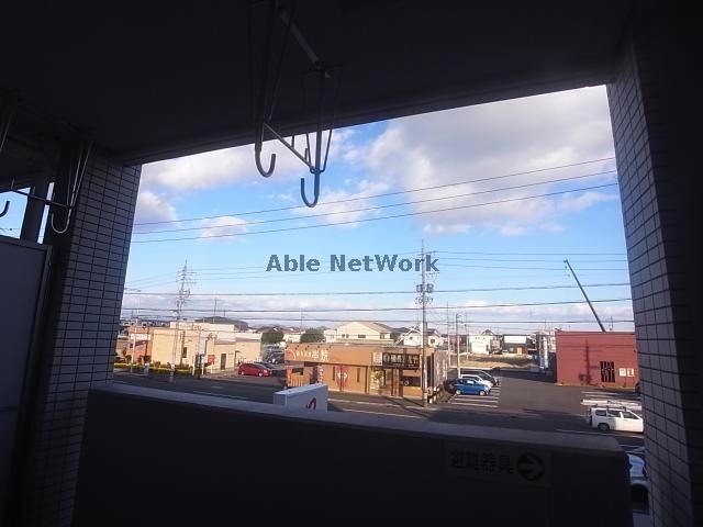  イースト　アヴェニュー