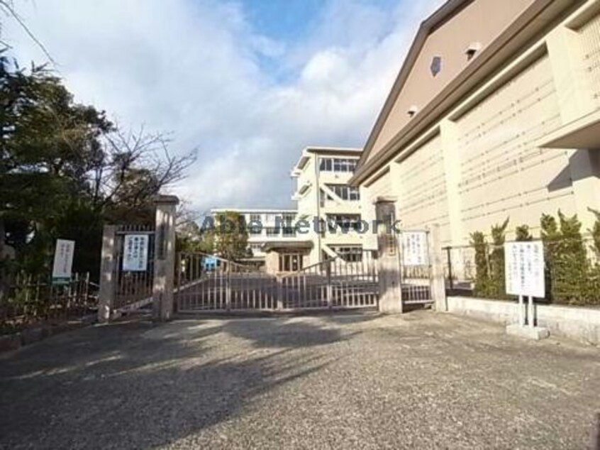 大垣市立荒崎小学校(小学校)まで1383m カーサブローテＡ