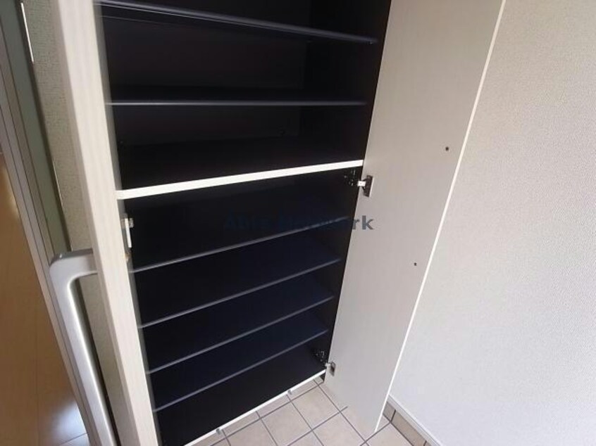 シューズボックス プリート