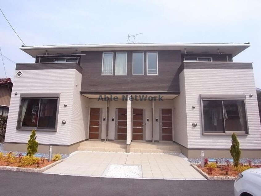  アン・リジェール・イースト