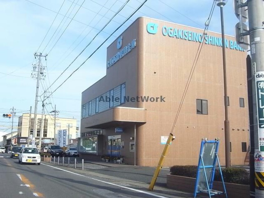 大垣共立銀行垂井支店(銀行)まで1019m ウィステリア