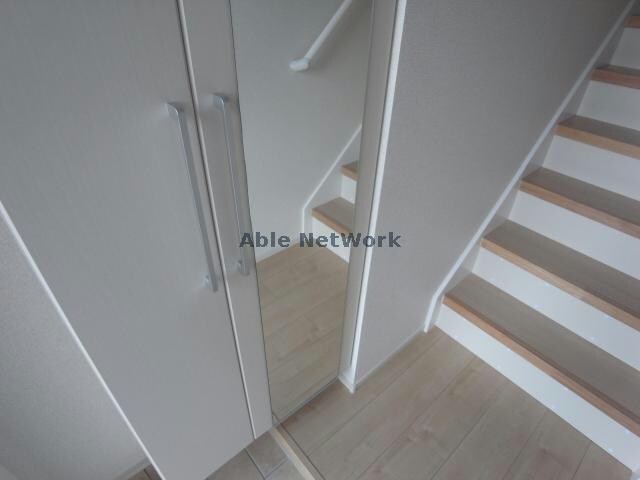 玄関回り ラフレシールA