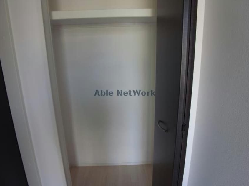  ユニヴァリィ・レオ