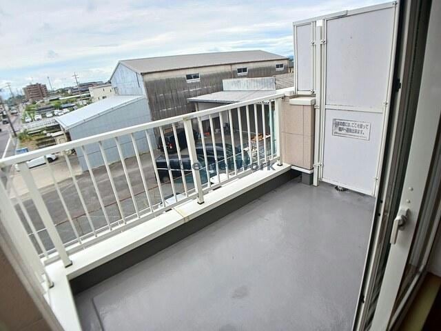  レインボーユートピア