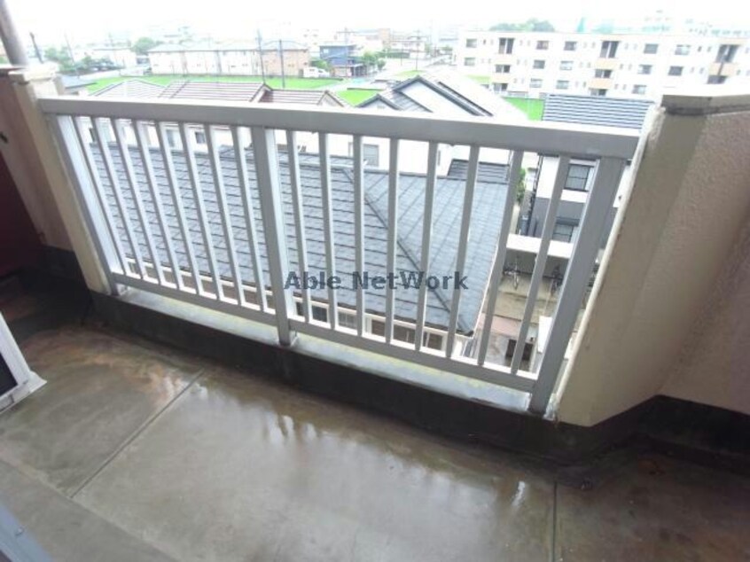 奥行のあるベランダ メゾンスガ